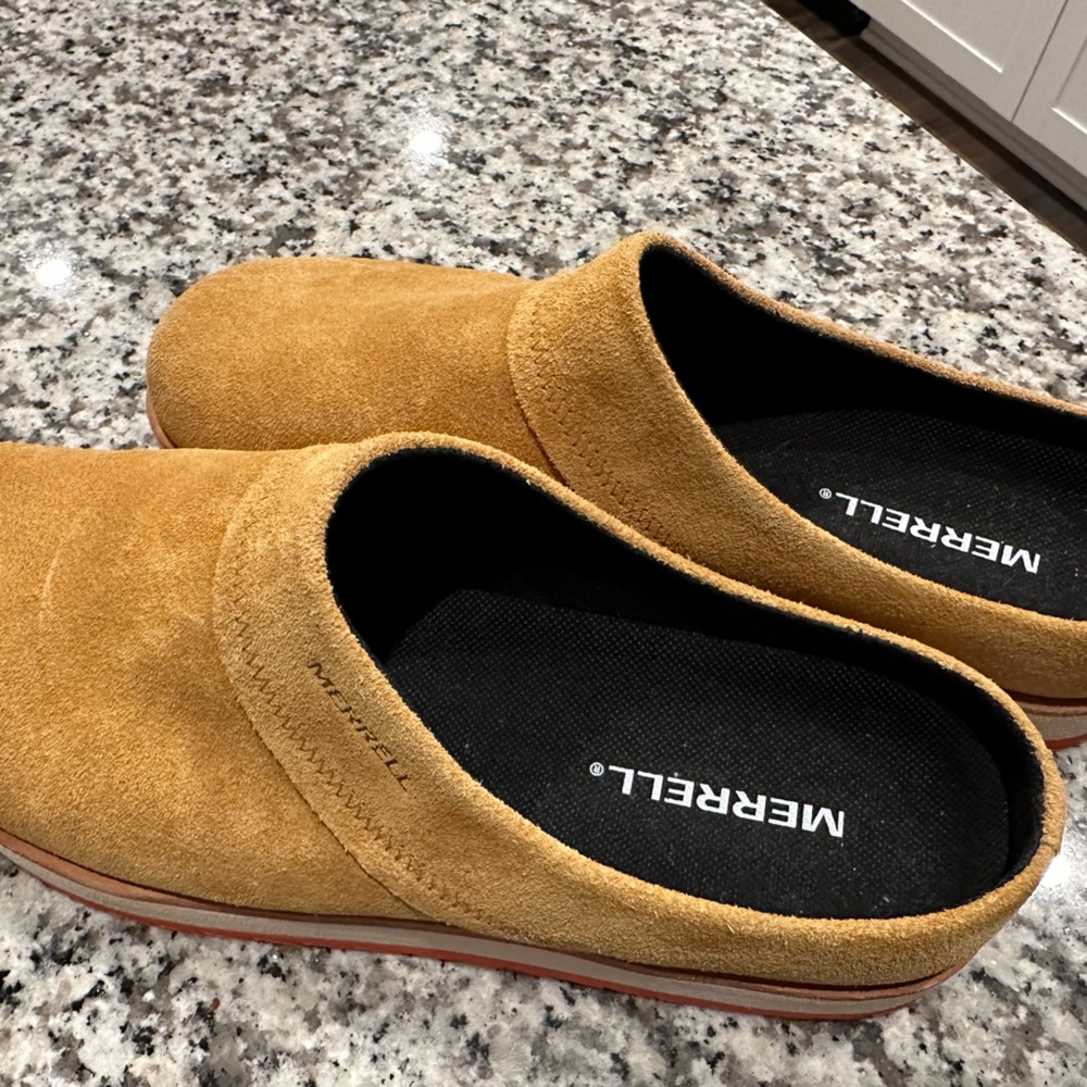 Merrell clogs size 9.5 woman